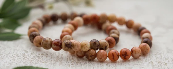 comment-choisir-le-bracelet-en-pierre-qui-correspond-a-votre-energie-interieure